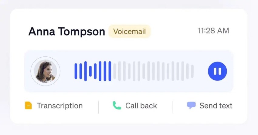 Screenshot of voicemail with transcription, call back and send text options