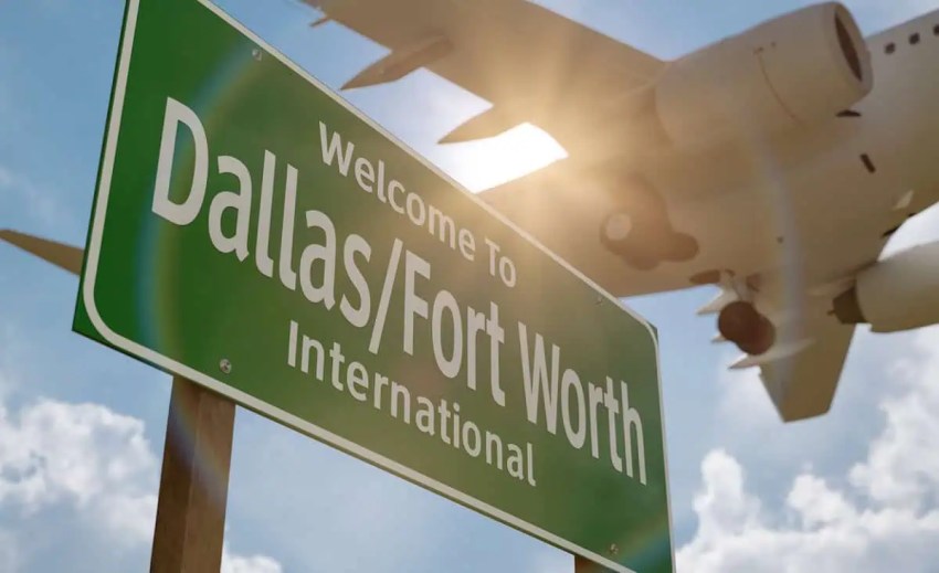Freeway sign for Dallas/Fort Worth International Airport